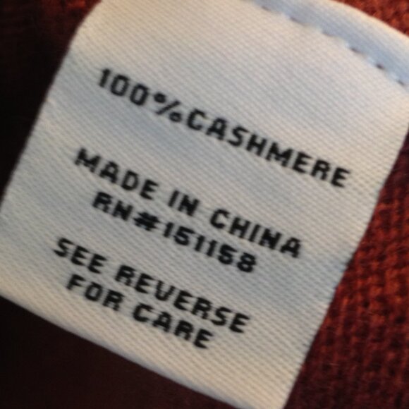 525 America Cashmere Sweater in Rosewood Small NWT - Picture 6 of 7